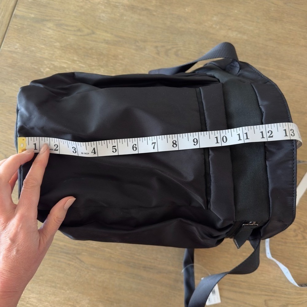 NEW Caraa x Athleta Collab City Tote-Gym Bag-Laptop Weekender-Black-Nylon Lghtwt - Picture 13 of 16